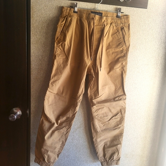 American Eagle Next Level Flex Jogger Pants Khaki Small 98% Cotton - Picture 1 of 7